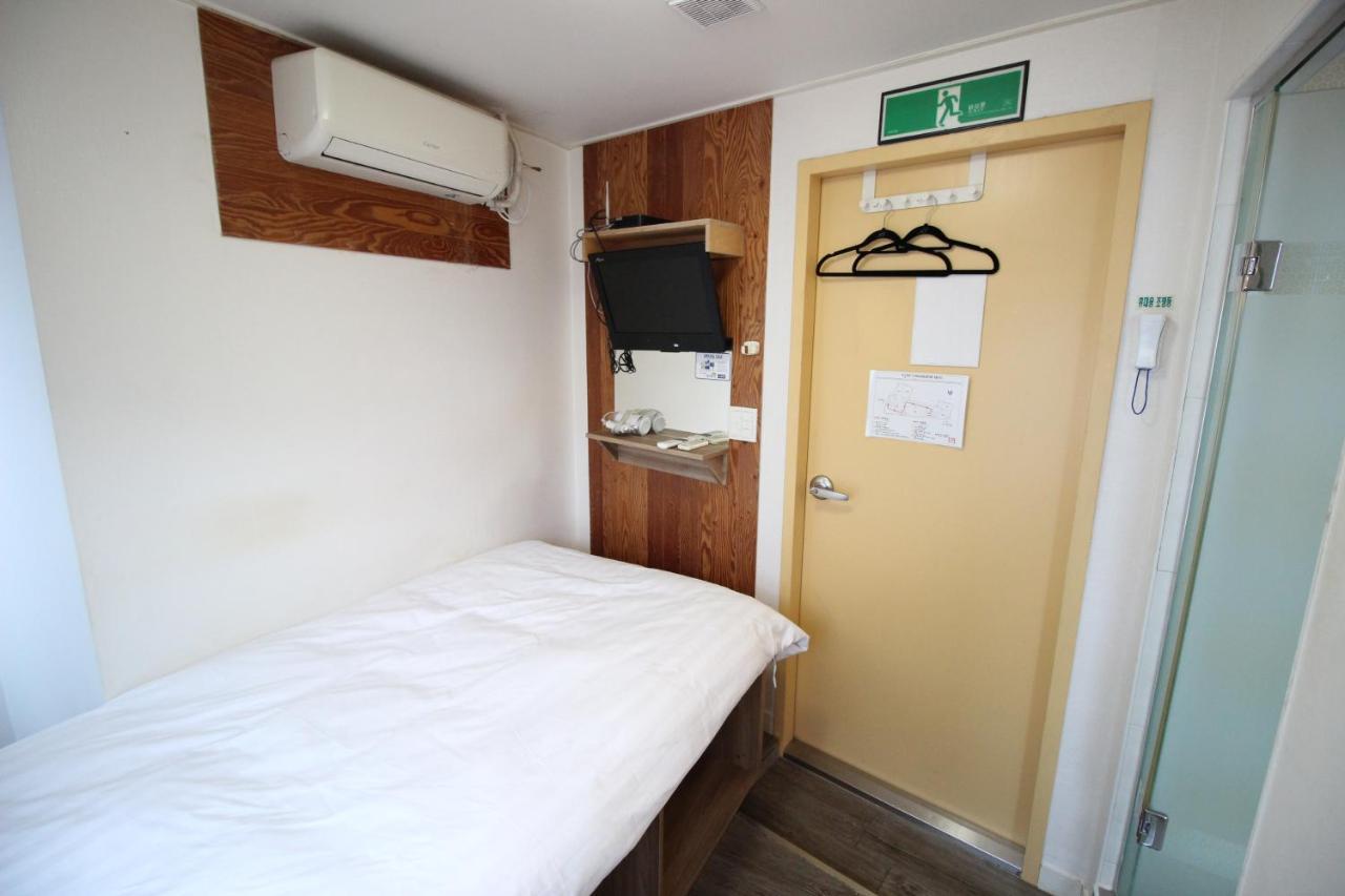 Hostel Kpop Seul Esterno foto